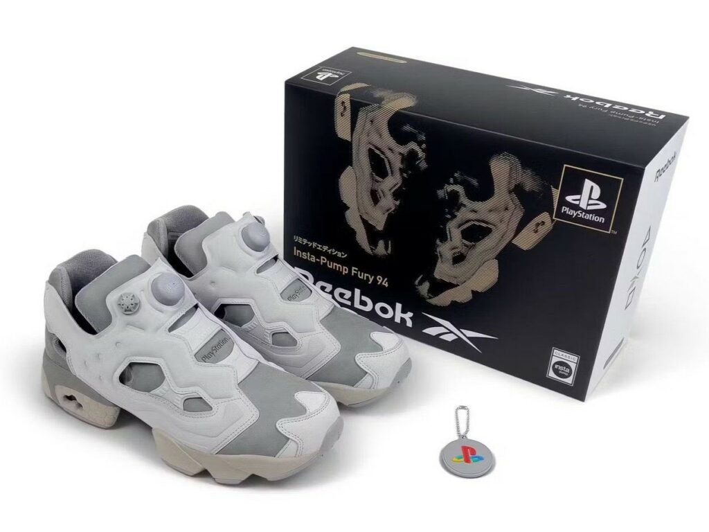 Reebok-PlayStation-jpn-1024x768 Reebok X PlayStation : La console fête ses 30 ans aux pieds des fans