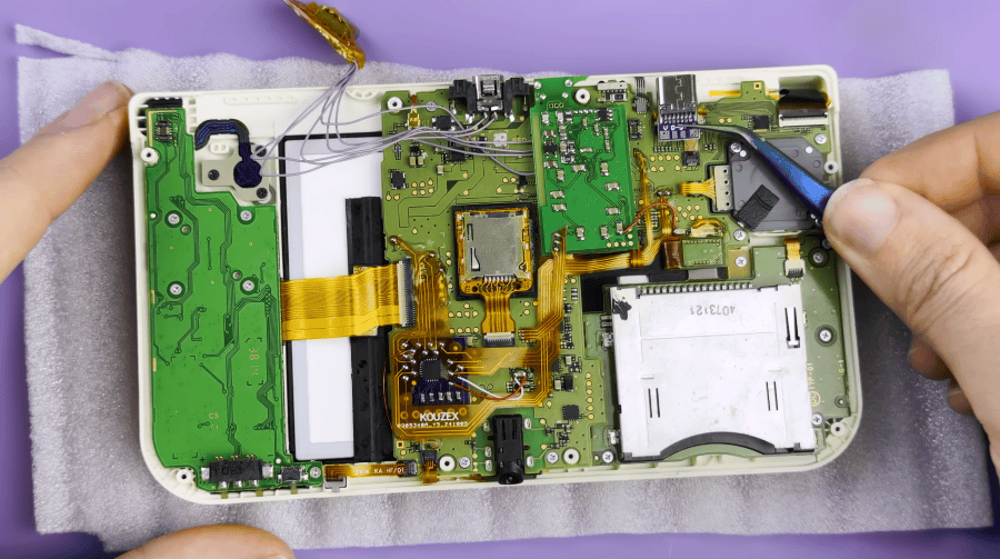 YT-3DS-Dock-3 Une Nintendo 3DS transformée en console hybride façon Switch